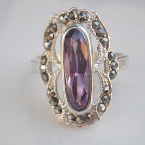 Beautiful Vintage Genuine Amethyst & Marcasite Gemstone 925 Sterling Silver Ring